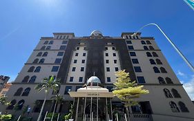 The Grand Puteri Hotel